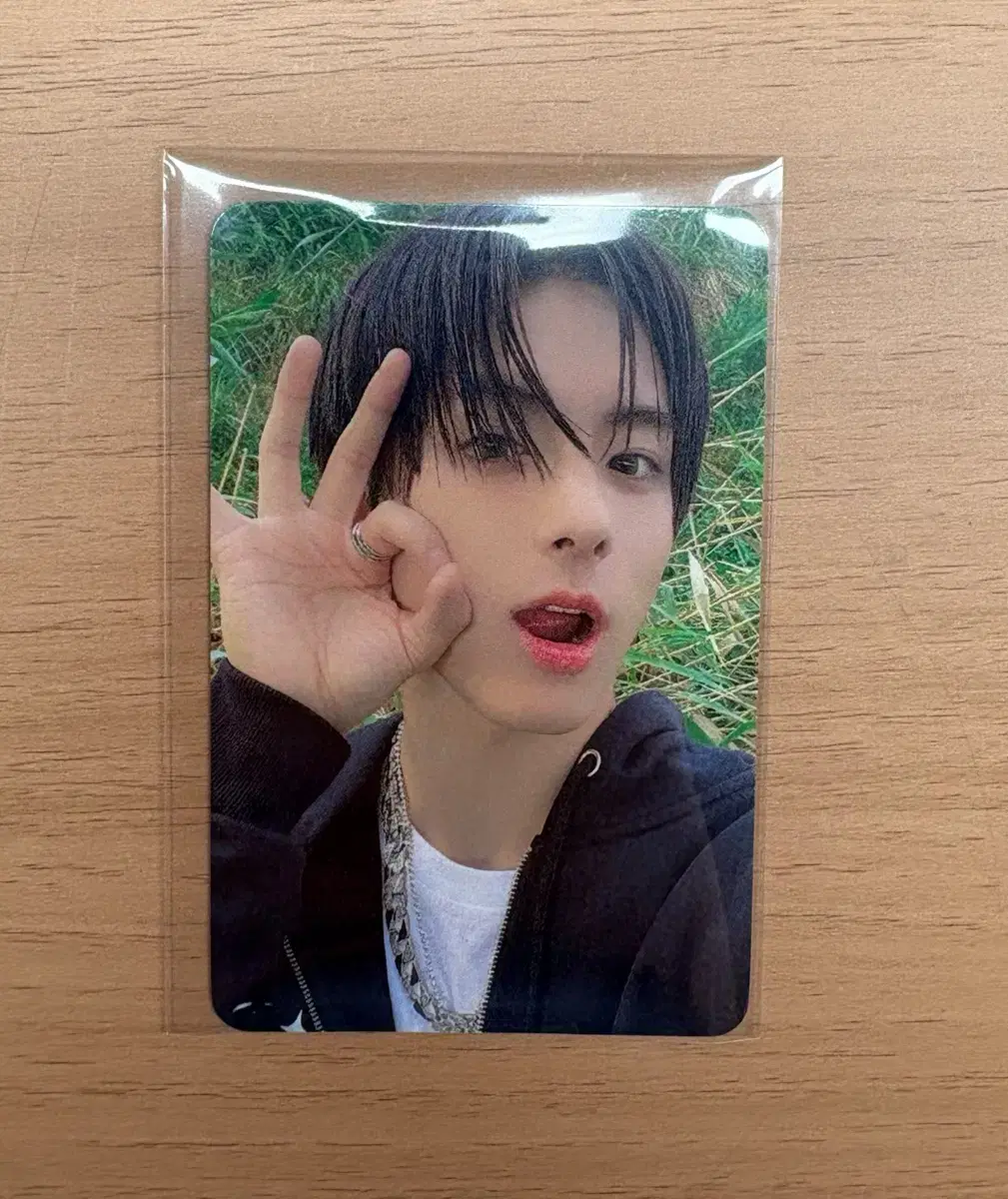 THE BOYZ Hello Live Cocoball Duckwrack unreleased photocard wts sells