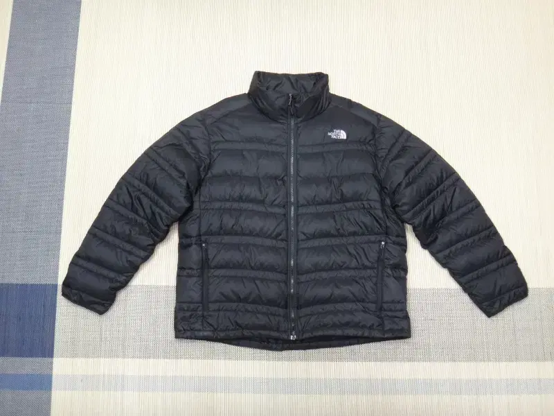 (115-120) The North Face 550-fill goose down puffer jacket