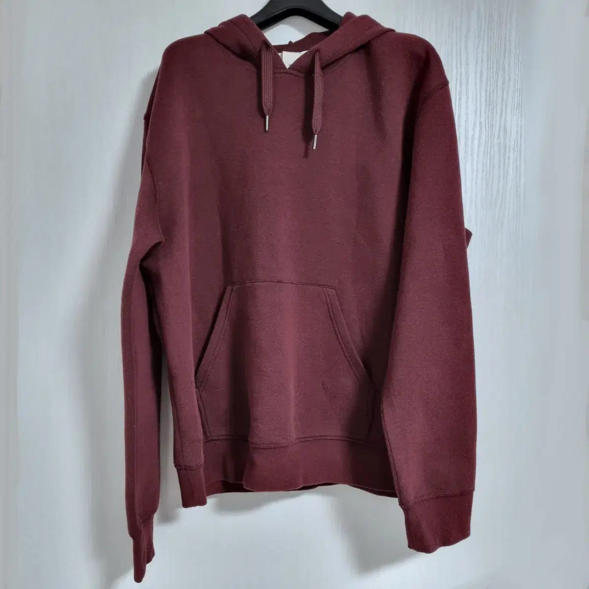 H&M Burgundy Men's Hoodie size L