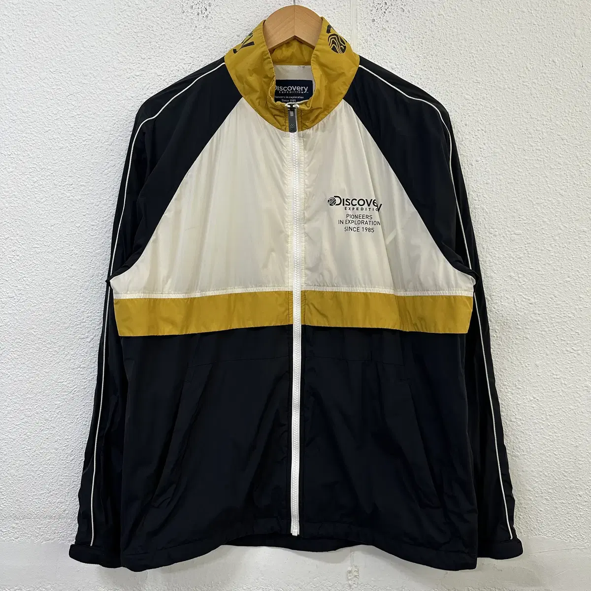 [105] Discovery Men's Old School Feel Colorblocked Windbreaker 0796