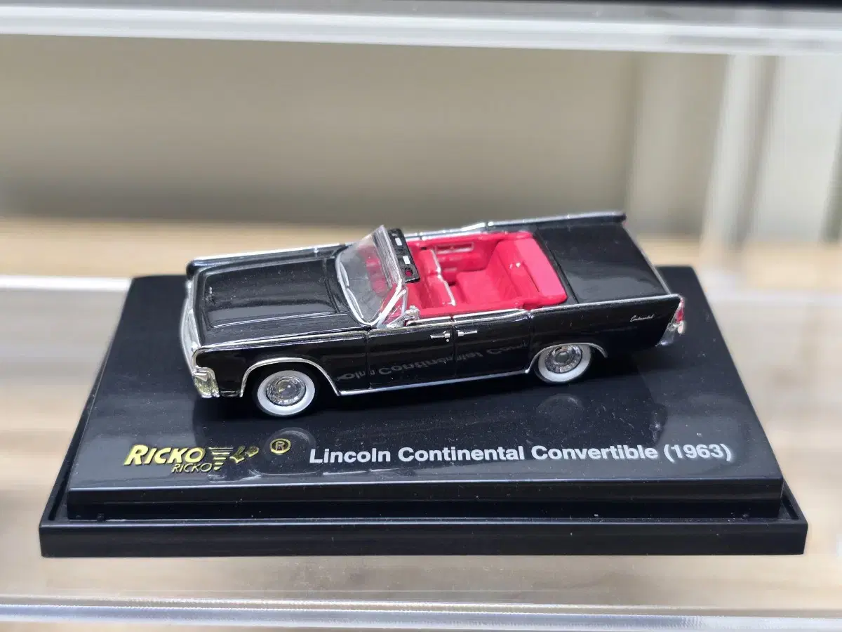 1:87 Lincoln Continental Convertible1963