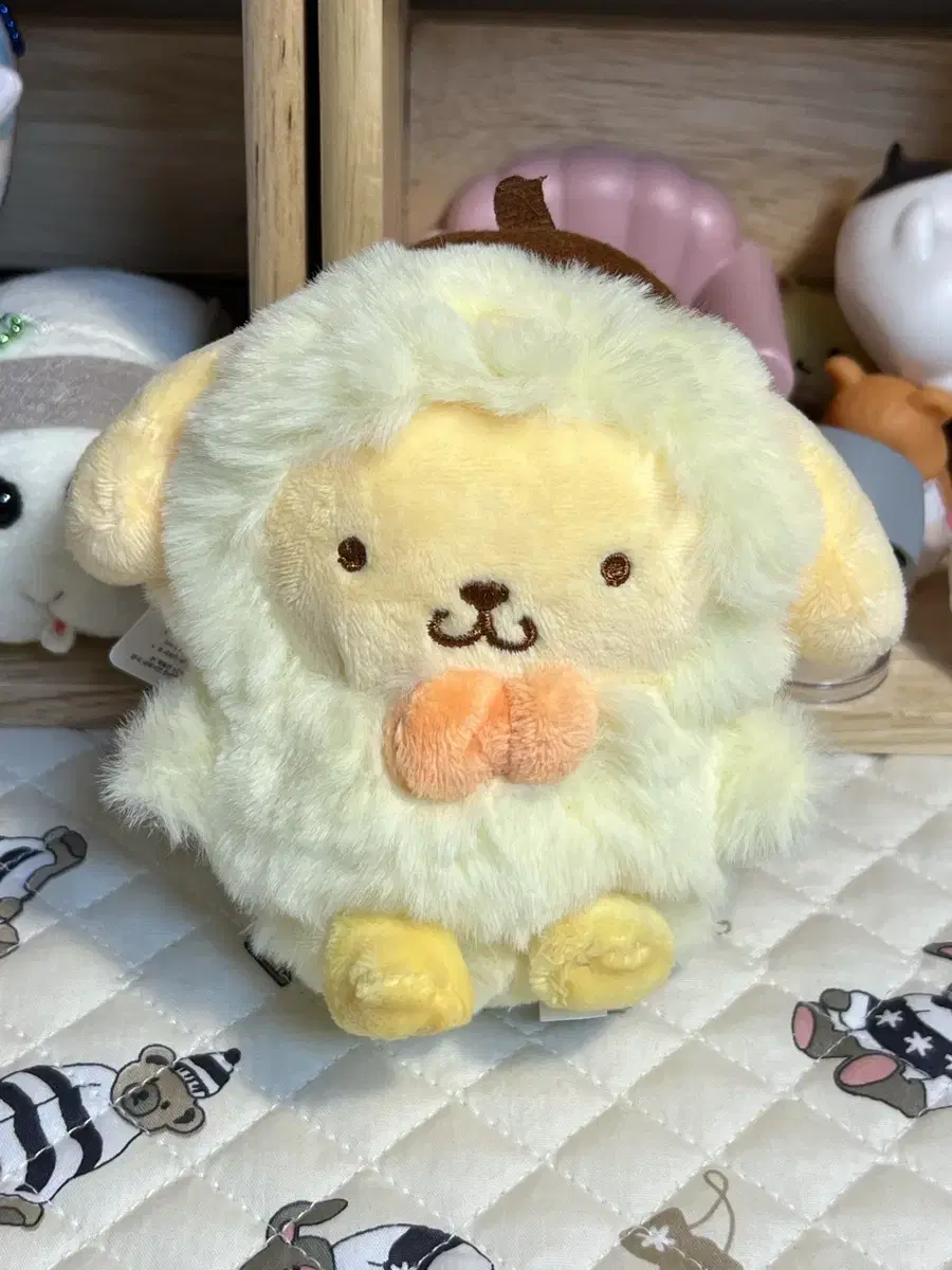 (NEW) Genuine Pompompurin Pompoo Chick doll Keyring