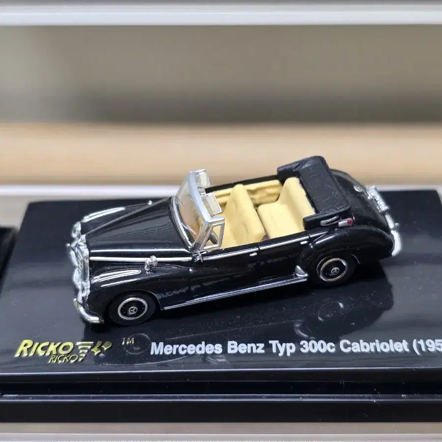 1:87 Mercedes Benz Typ 300c Cabriolet