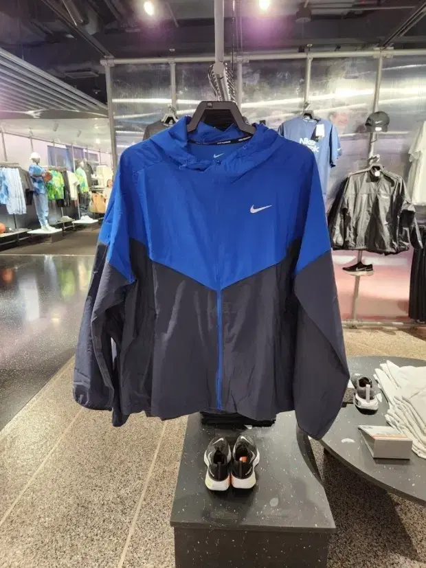 XL Nike Windrunner Repel Running Jacket Windbreaker