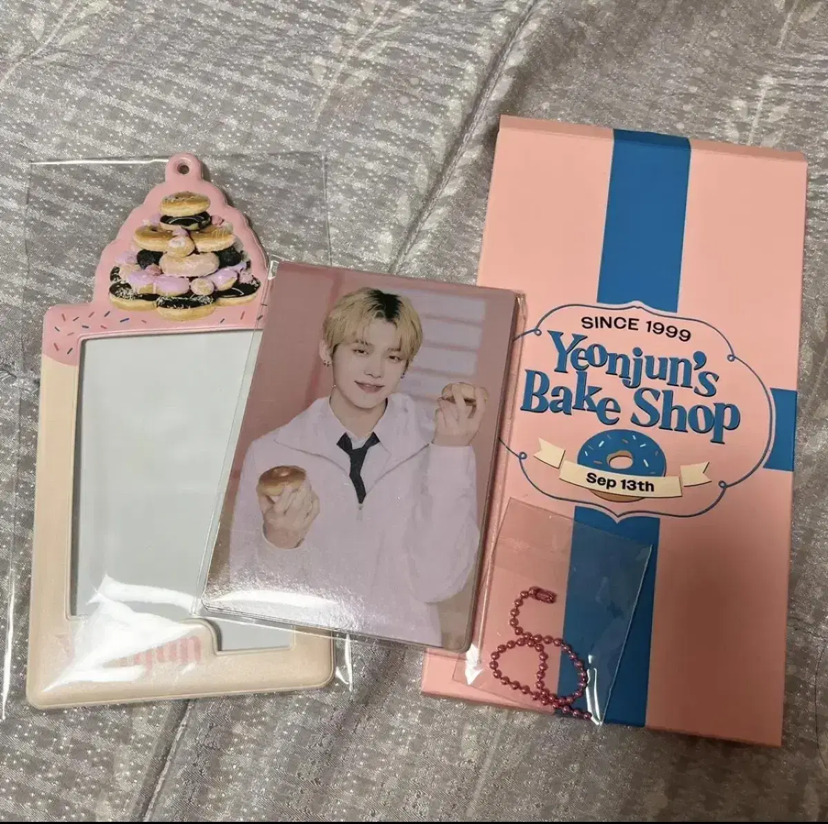 txt yeonjun birthday md photocards photocard sets photocard holder sealed sells