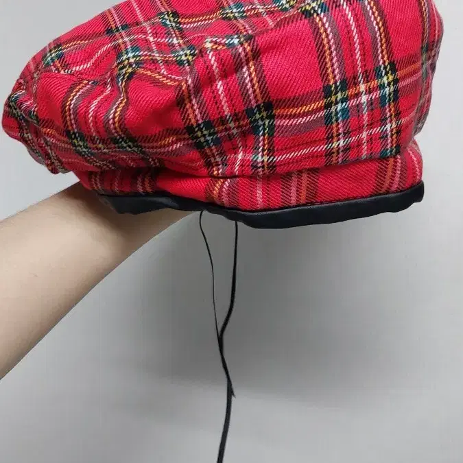 무료배송)타탄 체크 레드 베레모 tartan check red beret