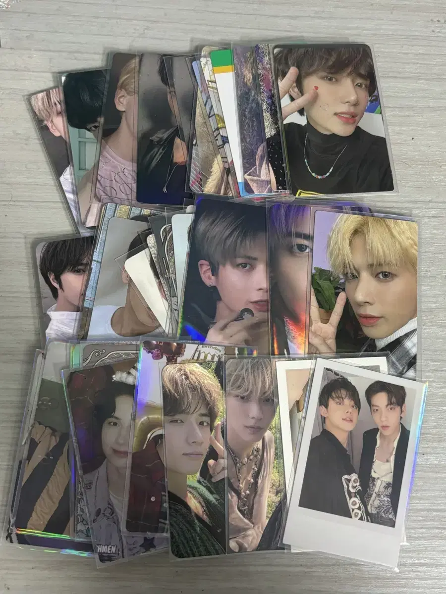 Tuvatu txt photocard bulk wts soobin taehyun yeonjun hueningkai Beomgyu