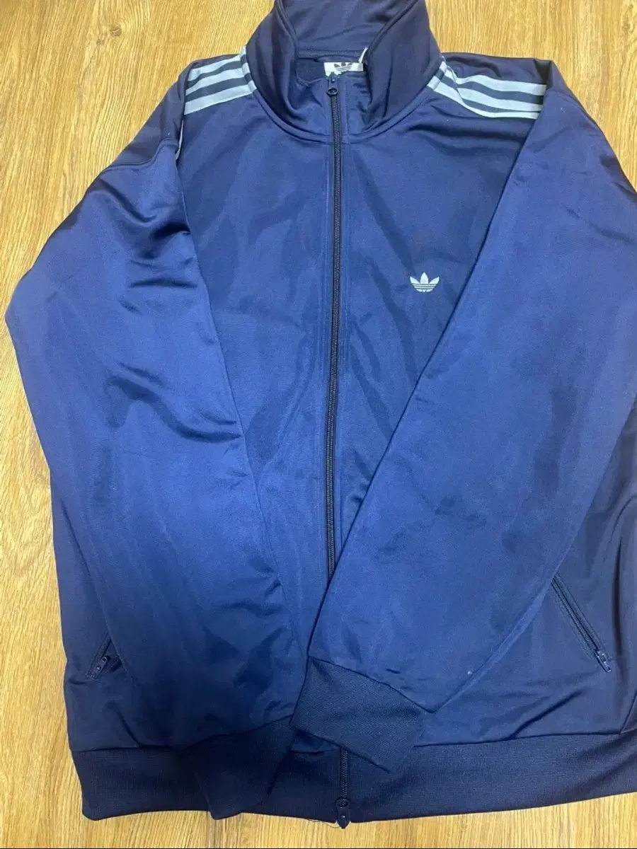 [105] Adidas BB Tracktop M