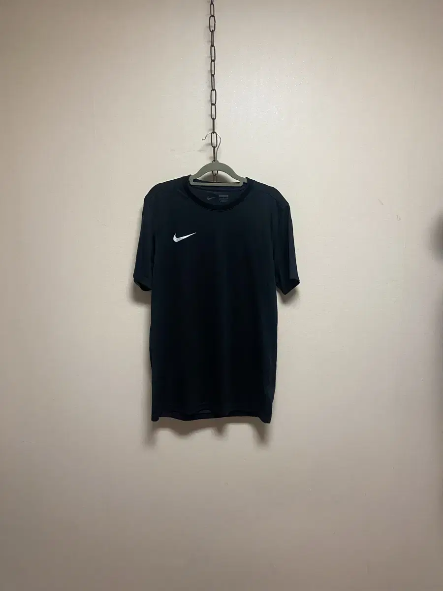 [Nike] Functional Black Vahn Short Sleeve Tee (Size 100)