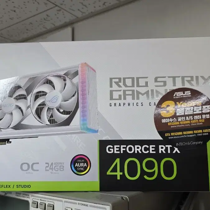 ROG-STRIX-RTX4090-O24G-WHITE 판매합니다!