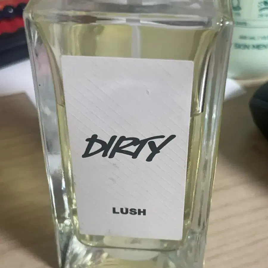 Lush Dirty 향수