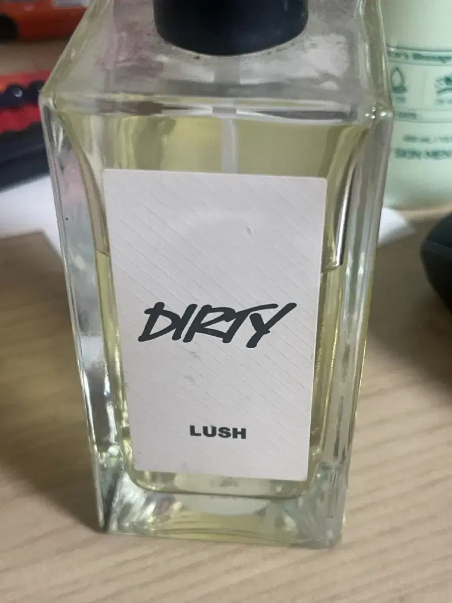 Lush Dirty 향수