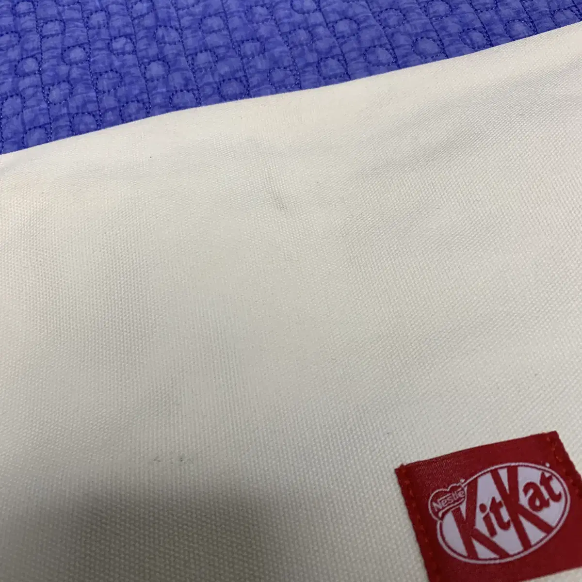 KitKat 킷캣 캔버스 메신저백