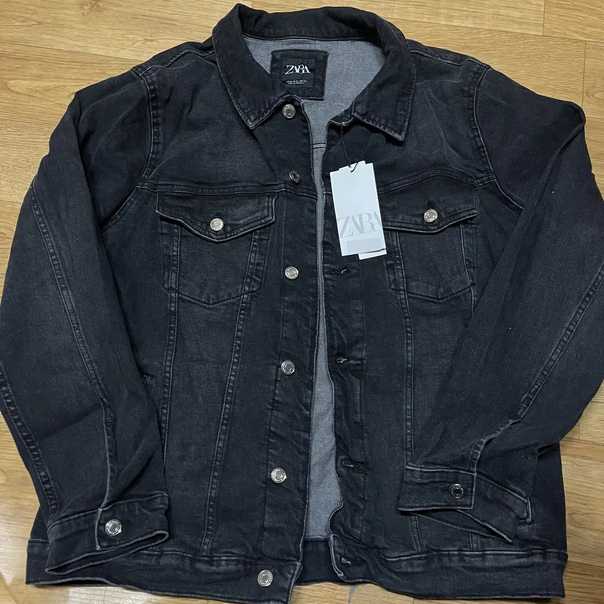 Zara denim jacket size XL (size 110)