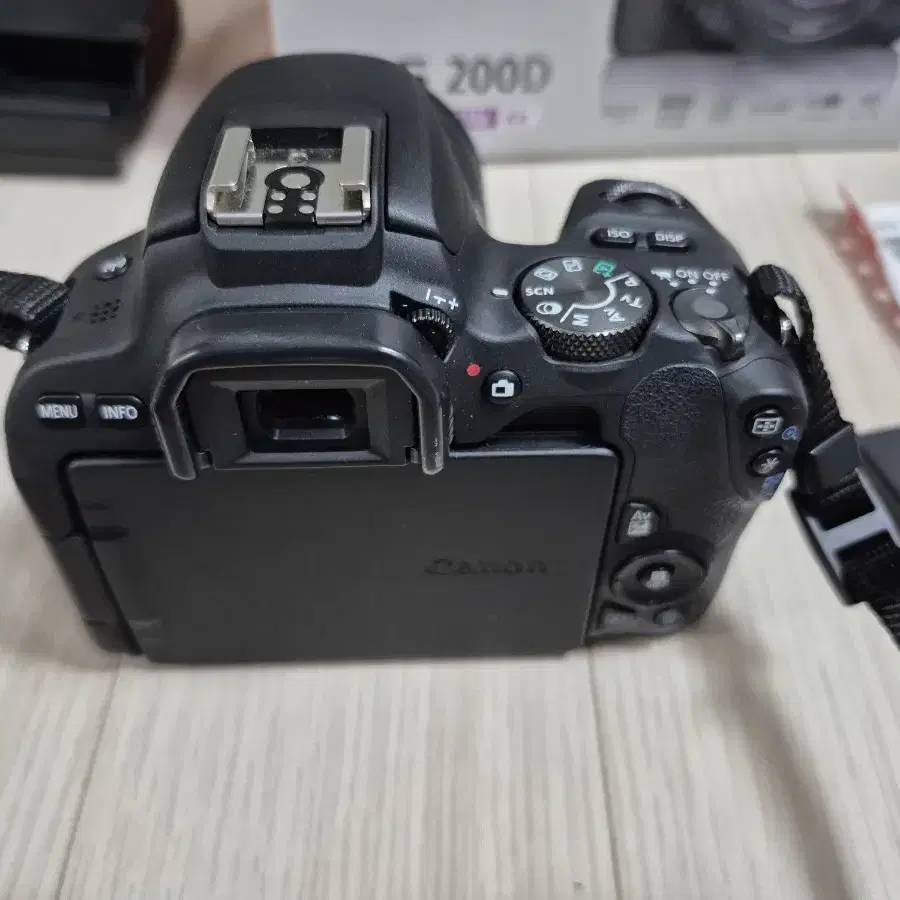 A급 캐논 EOS 200D 와 18-55렌즈 세트