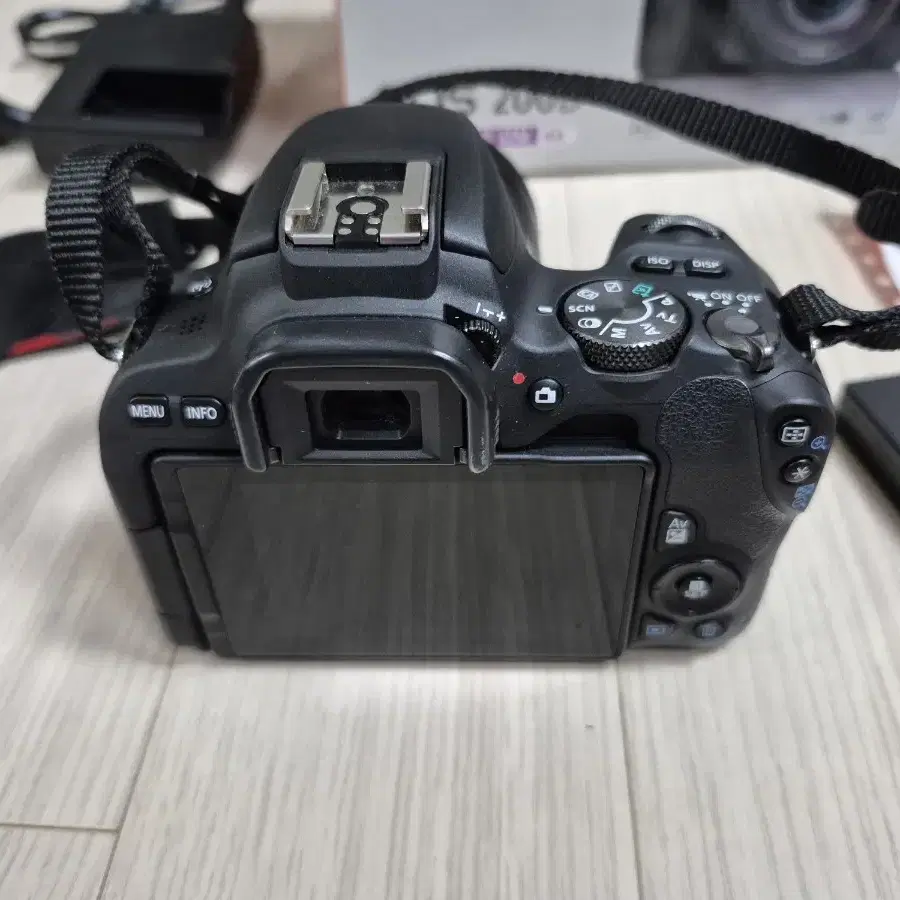 A급 캐논 EOS 200D 와 18-55렌즈 세트