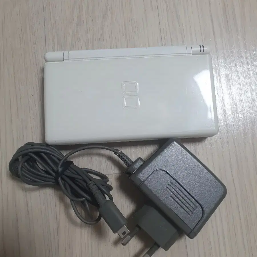 닌텐도 DS lite 화이트