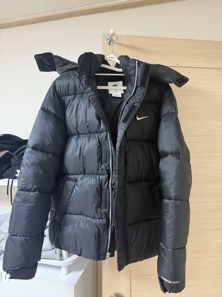 Nike Life Thermafit Puffer Jacket Black M Lee Dong Hwi Padded , Nike Padded