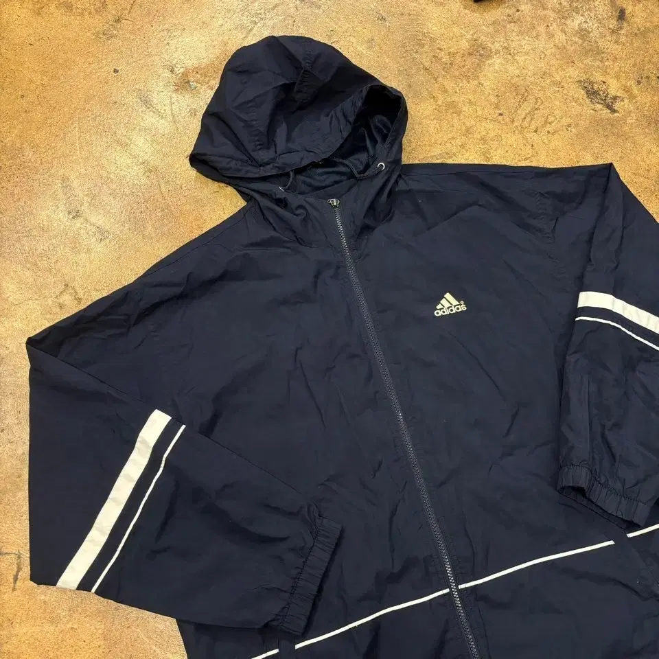 [ Genuine/105 ] Adidas Old School Windbreaker