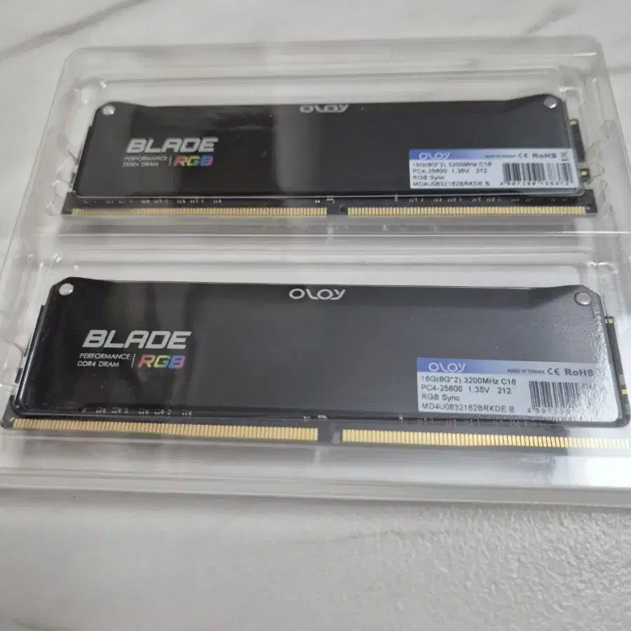 oloy ddr4 3200 cl16 8gx2