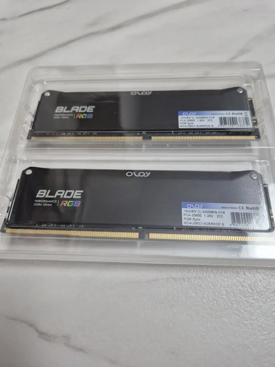 oloy ddr4 3200 cl16 8gx2