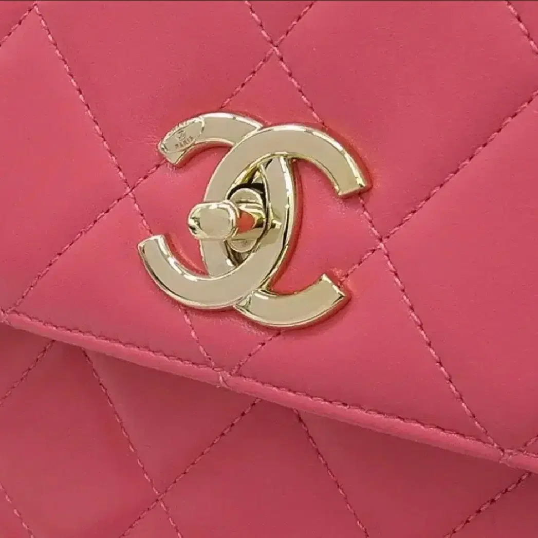 Chanel Calfskin Chain Shoulder Bag 정품