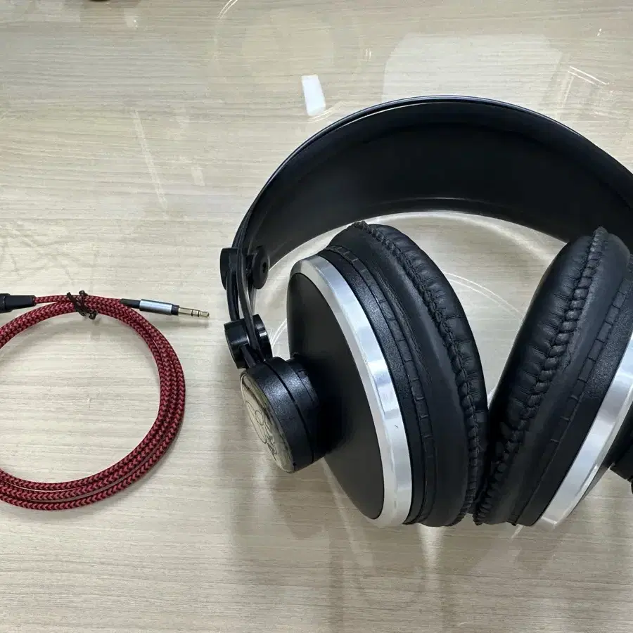 AKG K271 헤드폰