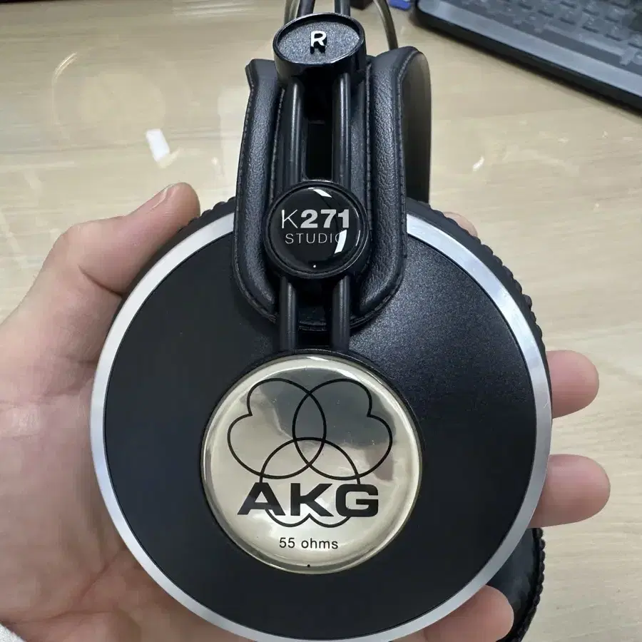 AKG K271 헤드폰