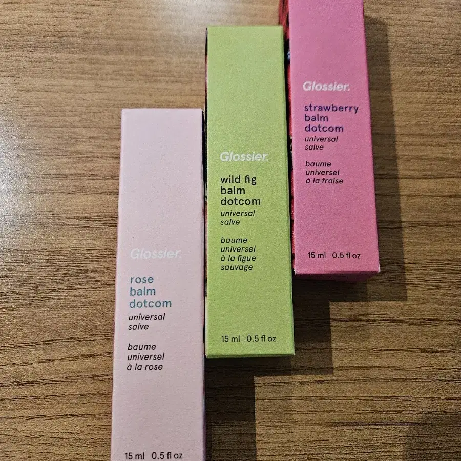 글로시에 립밤 15ml 미개봉 새제품 로즈,베리,와이드 피그