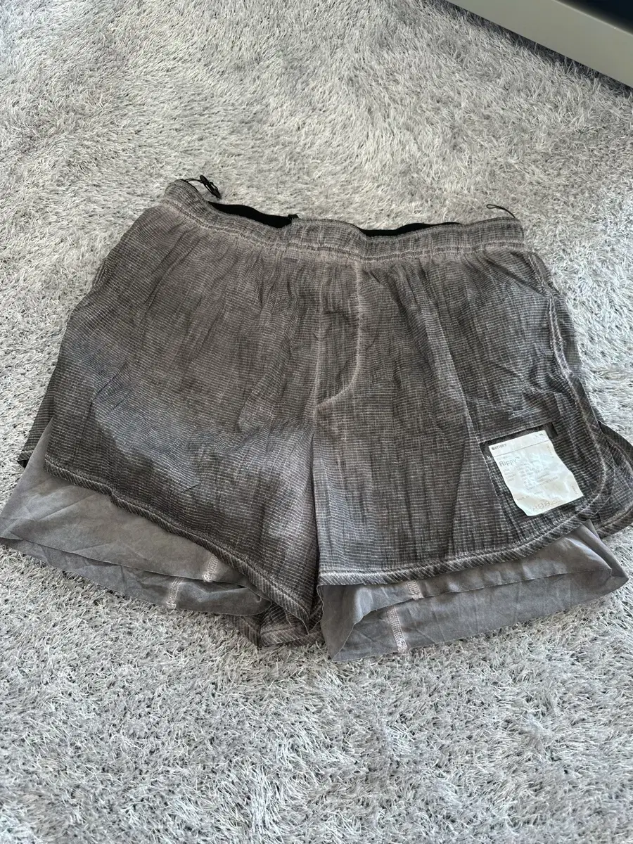 Sells Satisfy 3" Shorts