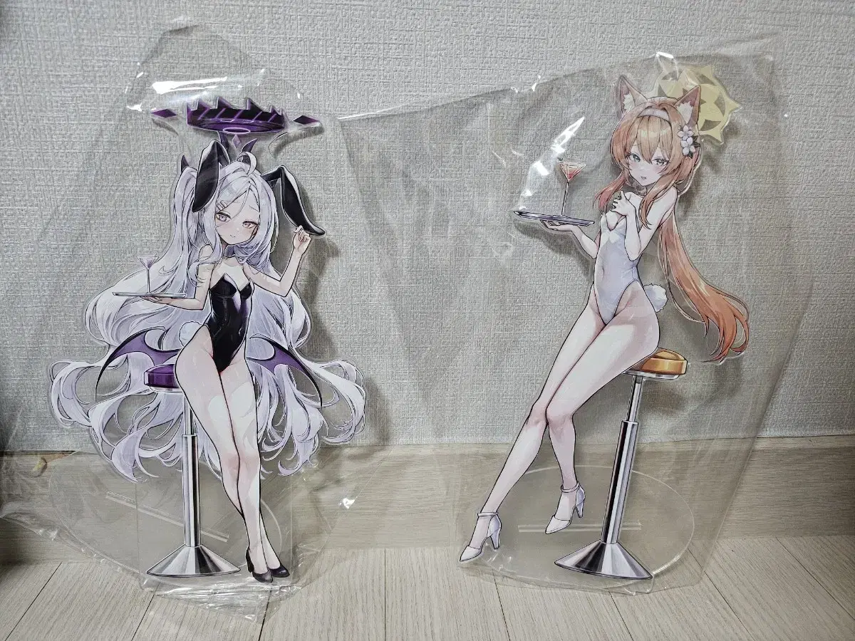 Bloo Archives Mari Iochi, Sorasaki hina Extra Large Bunny Girl acrylic Stand