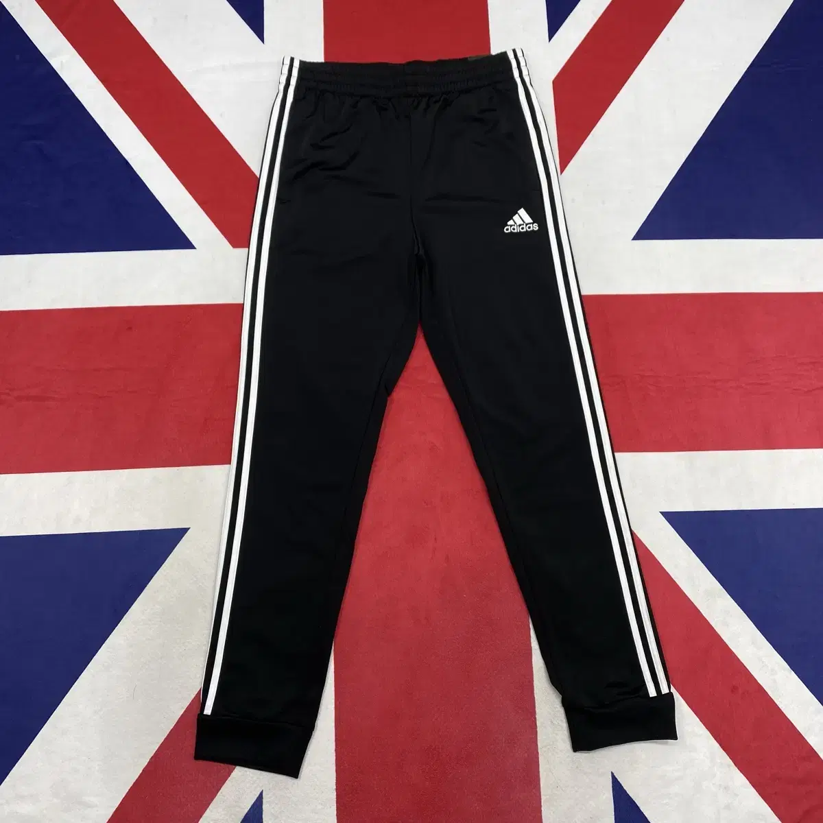 adidas Trousers XL true to size M -L