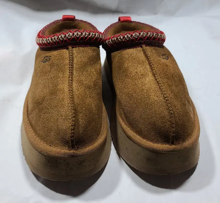 어그(UGG) 타즈 250사이즈