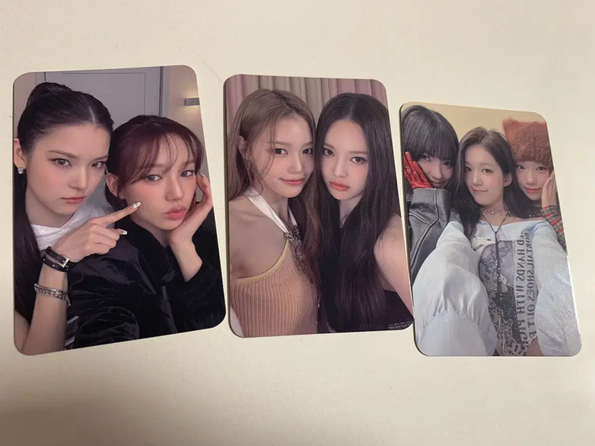 Izuna debuts showcase unit photocard bulk transfer.