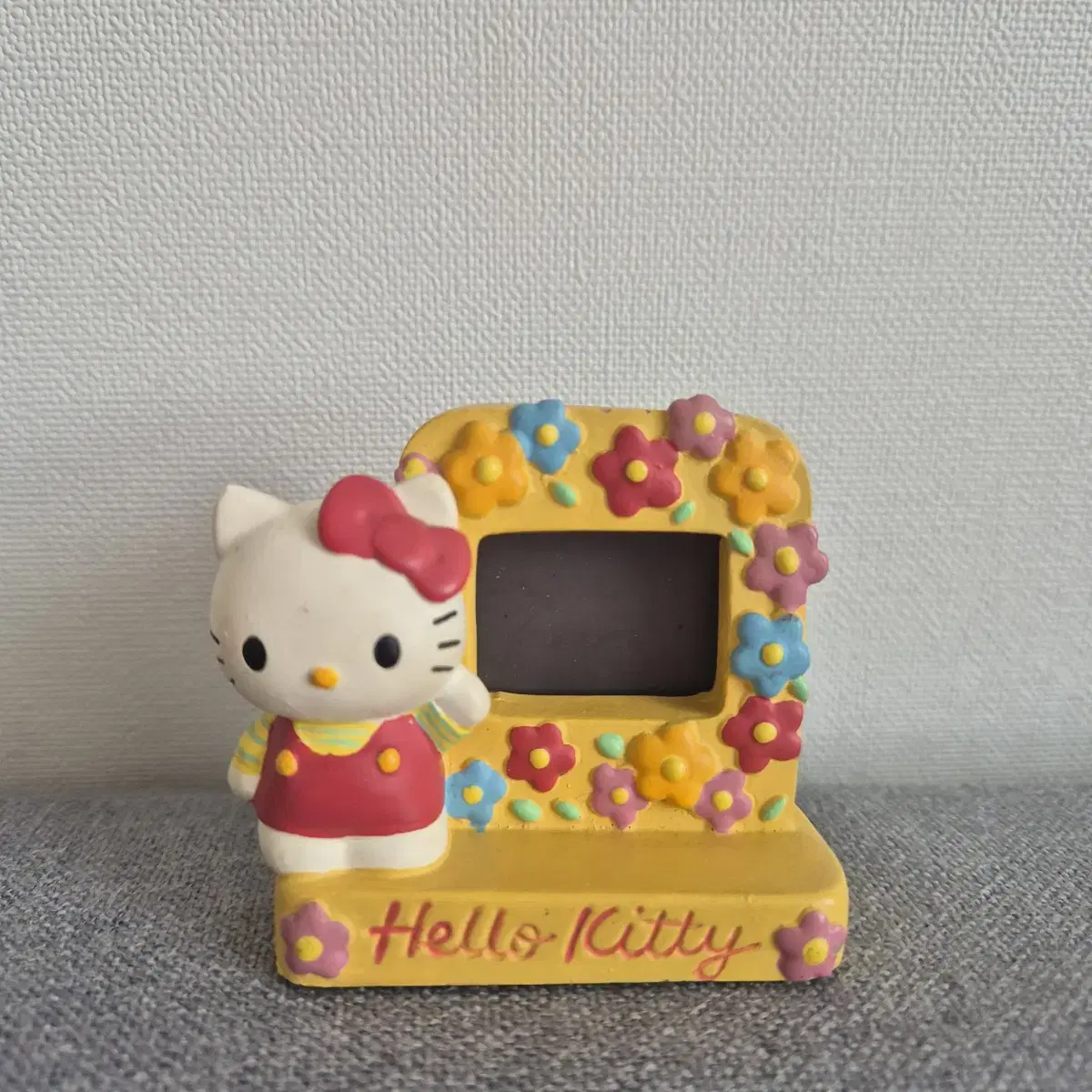 Classic Kitty Photo Frame Magnet