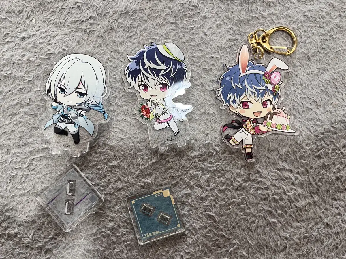 Ainana yuki momo Rivare Shuffle acrylic Stands, Dessert acrylic keyring Bulk