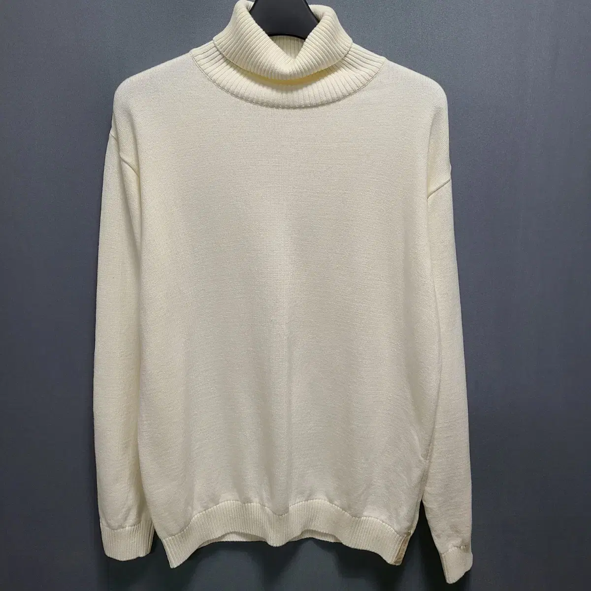 CustomAirclock Ivory Neck Pola Knit Men100-105 a 1127