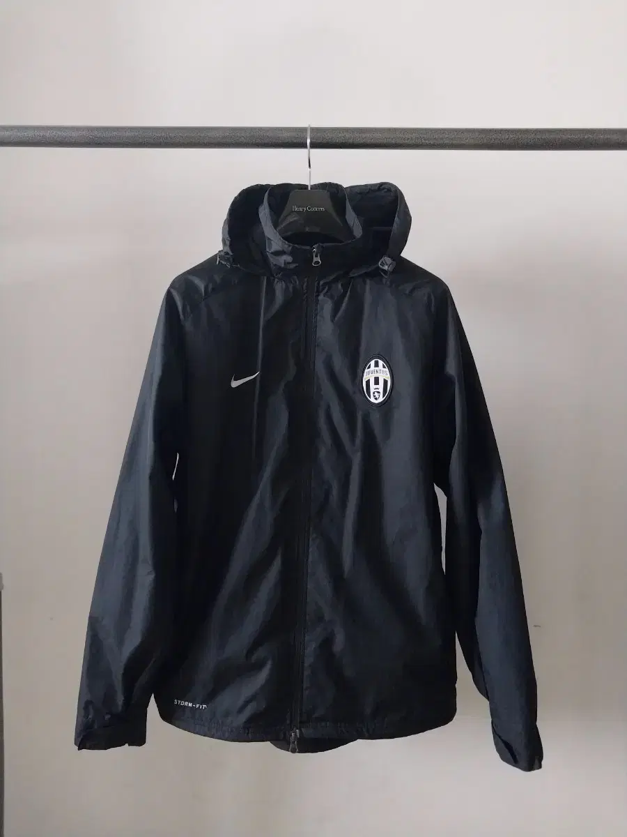 Nike Juventus Windbreaker JacketXL