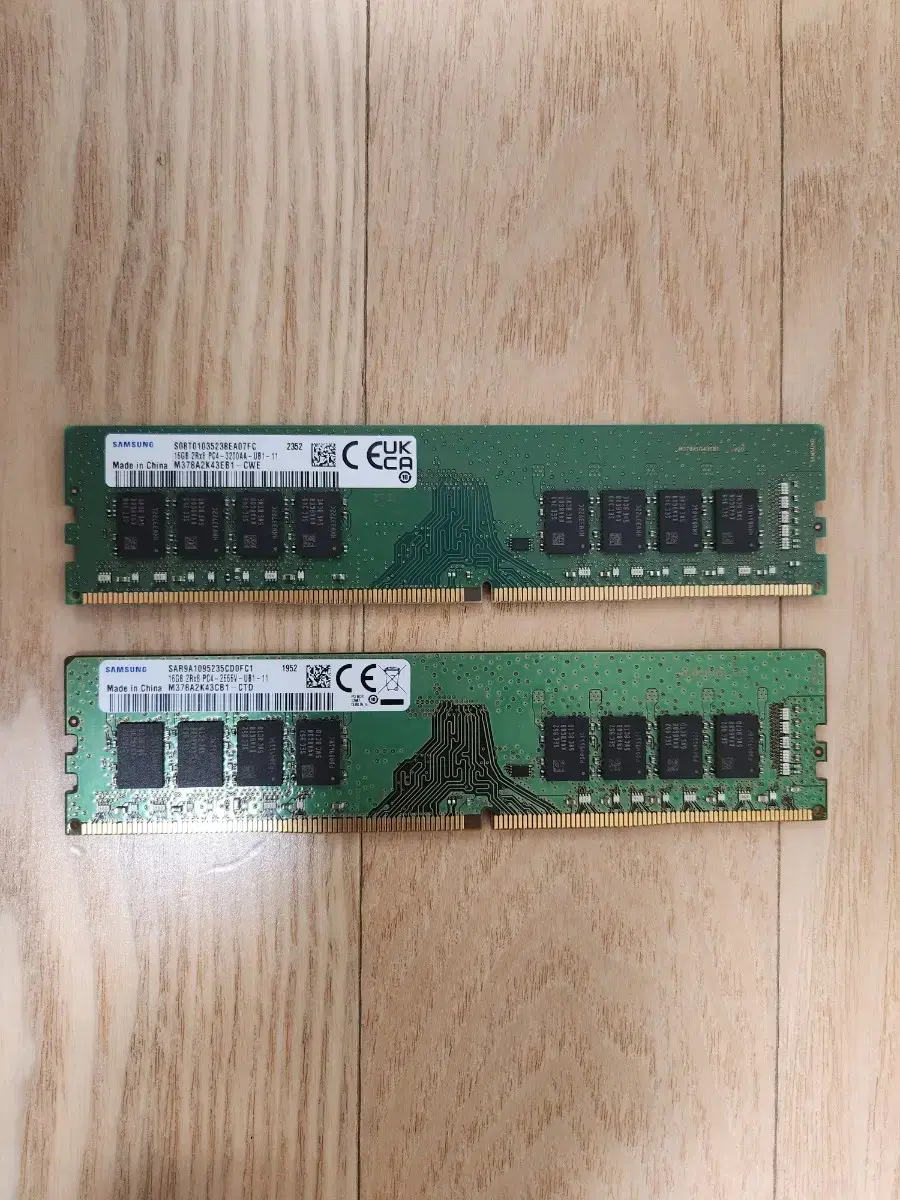 삼성전자 DDR4 16GB 데스크탑 PC 메모리   2개 팝니다