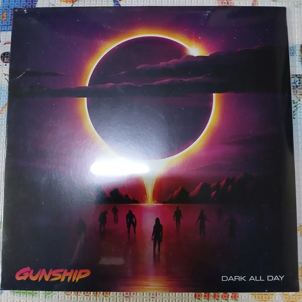 Lp중고 미개봉 GUNSHIP -DARK ALL DAY 2LP 음반 판매