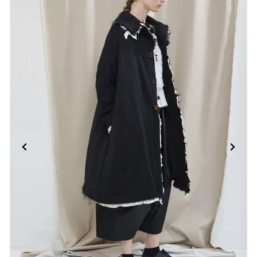 꼼데가르송 Comme des Garcons 런웨이 컬렉션 코트