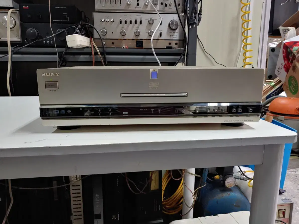 소니  SACD  DVD  DVP-S9000ES 플레이어입니다