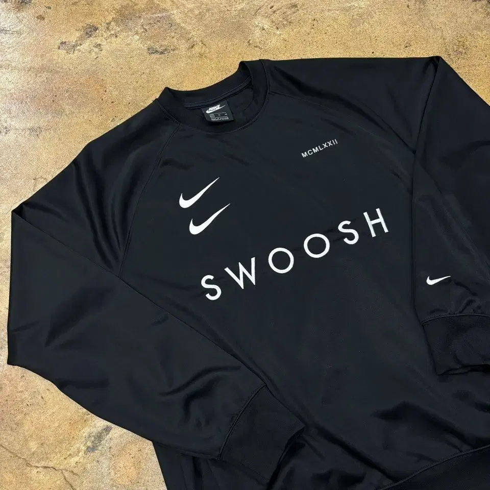 [ Authentic/XL ] Nike Double Swoosh Back Big Logo Sweatshirt