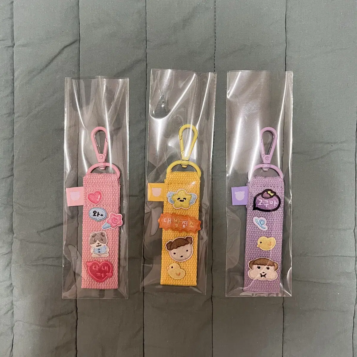 Sold) Lew is a river rat pop up MD merchandise, strap keyring waffle pen set