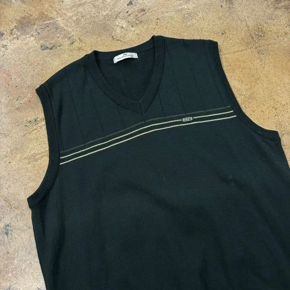 [ Genuine/105 ] Balenciaga V-neck knit vest vest