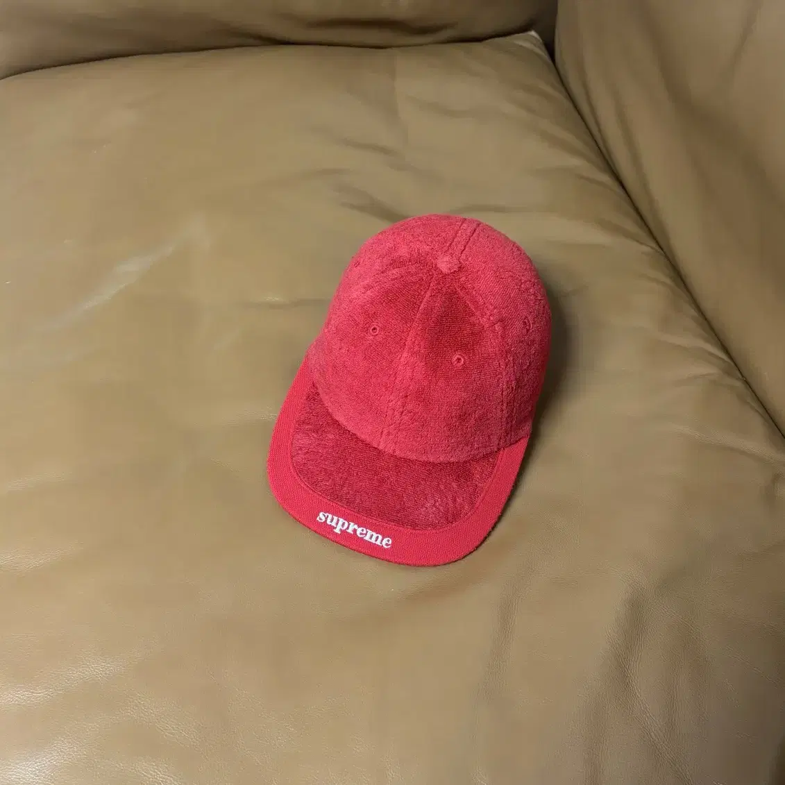 Supreme 슈프림 6패널 볼캡 모자 (Visor Logo Red)