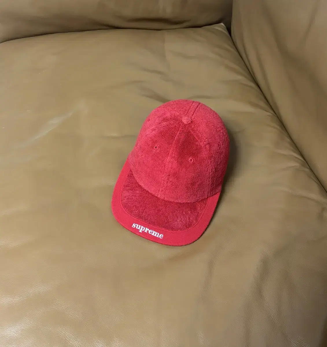 Supreme 슈프림 6패널 볼캡 모자 (Visor Logo Red)