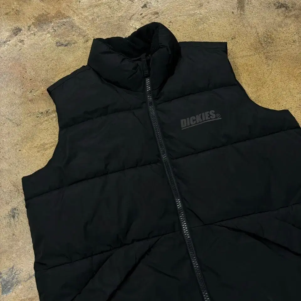 [ Genuine/M ] Dickies Vest Padded