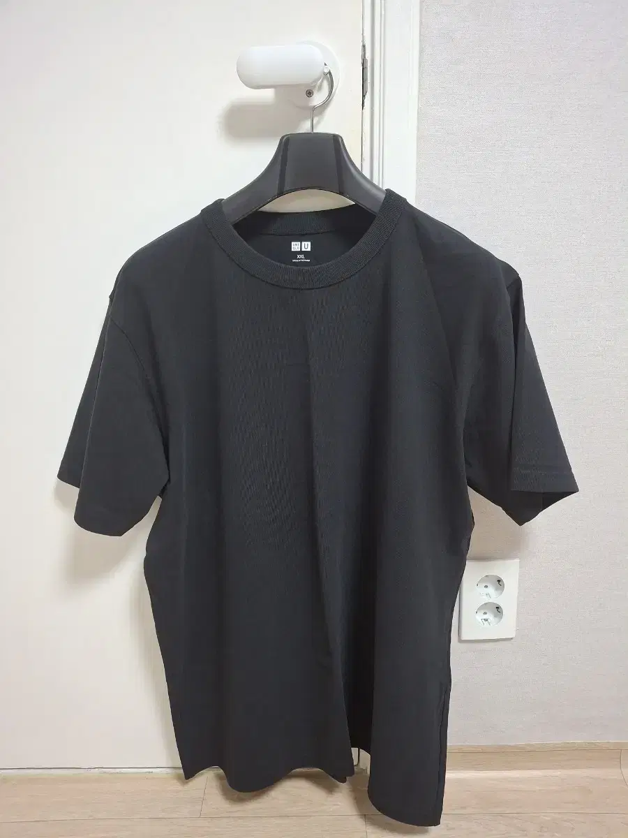 Uniqlo Crew Neck T <새상품> (5 black, 5 navy)