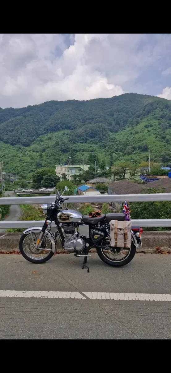 19년식  로얄엔필드 클래식500 크롬 판매합니다